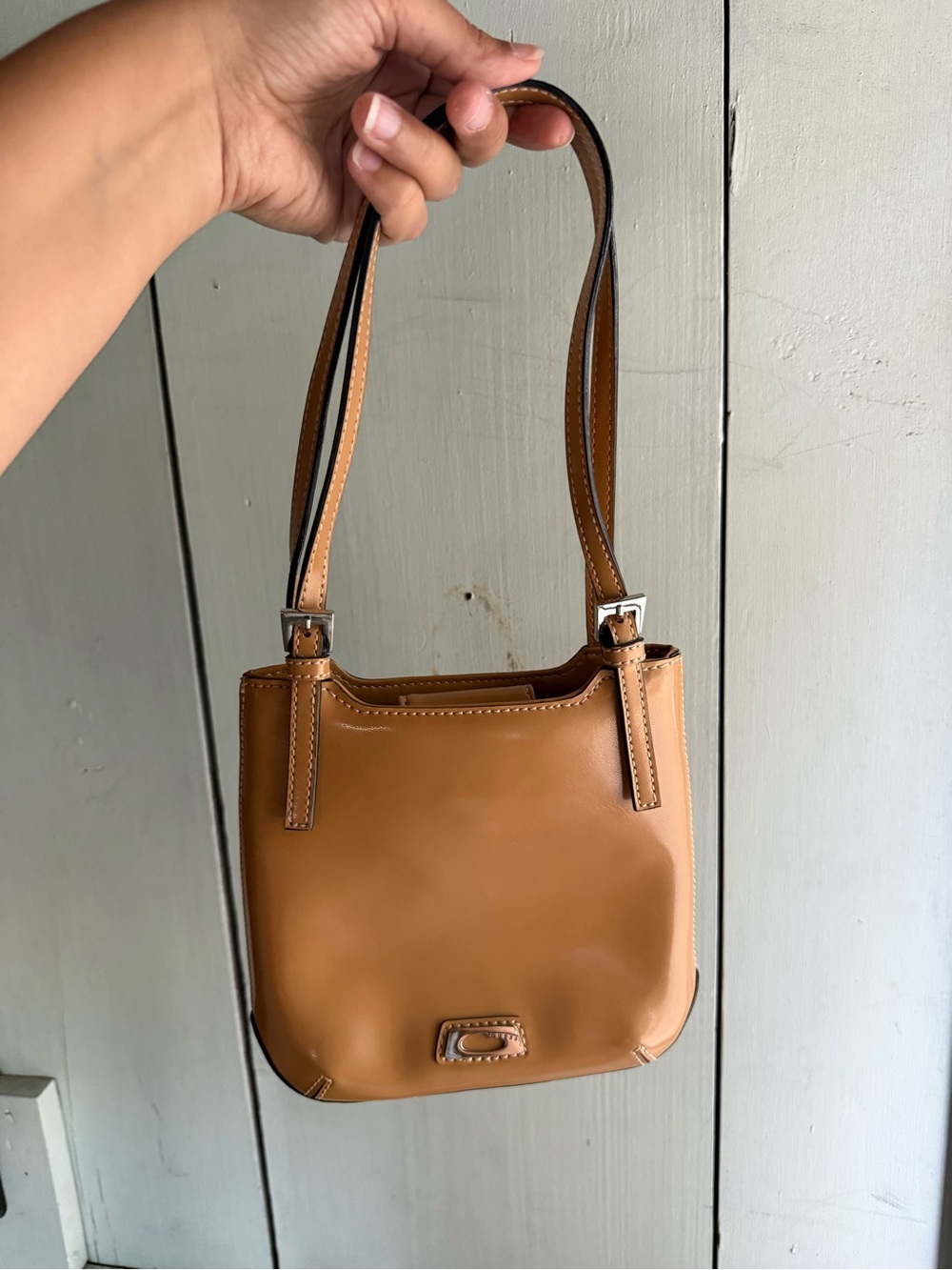 Classic Y2K GUESS Tan faux Leather Shoulder Bag
